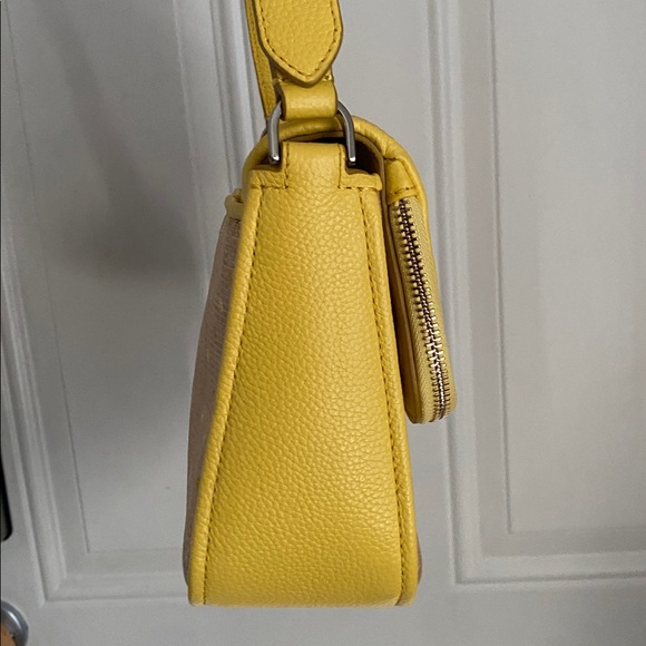 Kate Spade NY Yellow Leather 'Run Around Raffia' Dot Large Flap Crossbody Bag - Picture 6 of 17